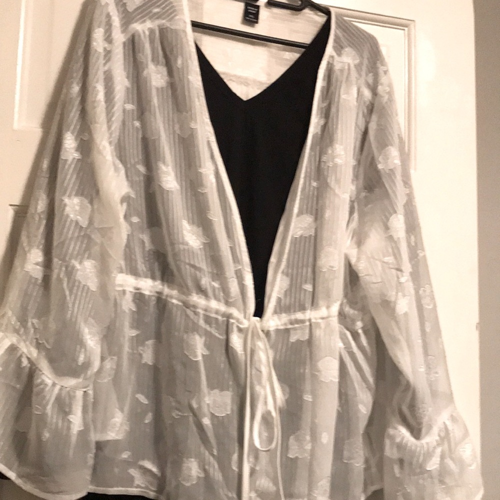 Very Pretty Top by Shein